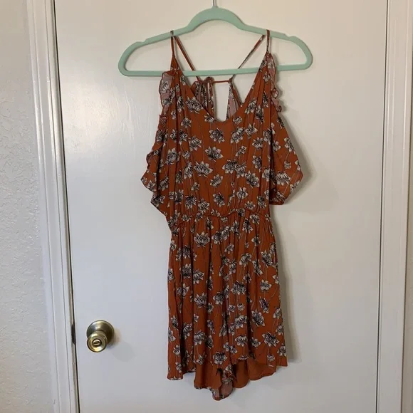 Lulu’s Floral Orange Romper - Picture 2 of 4